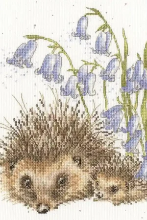 Uitverkoop Borduurpakket Hannah Dale - Love And Hedgehugs - Bothy Threads