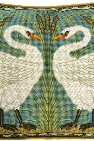 Voordeelprijs Petit Point borduurpakket Walter Crane - Swan, Rush And Iris Tapestry - Bothy Threads