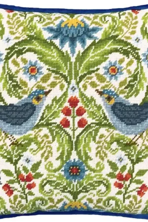Petit Point borduurpakket Karen Tye Bentley - Summer Bluebirds Tapestry - Bothy Threads Nieuw
