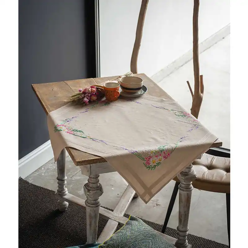 Vervaco Tafelkleed Lentebloemen borduren (pakket) PN-0190850 Premium