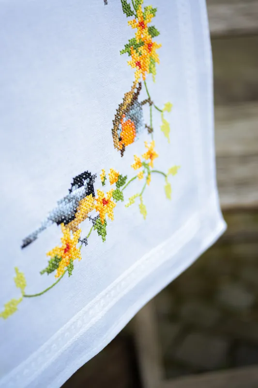 Aanbieding Vervaco Tafelloper Tuinvogels tussen bloesem borduren (pakket)